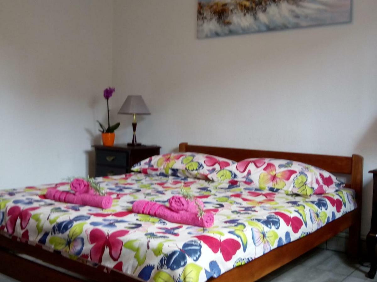 Apartman Teuta Zagreb Eksteriør billede